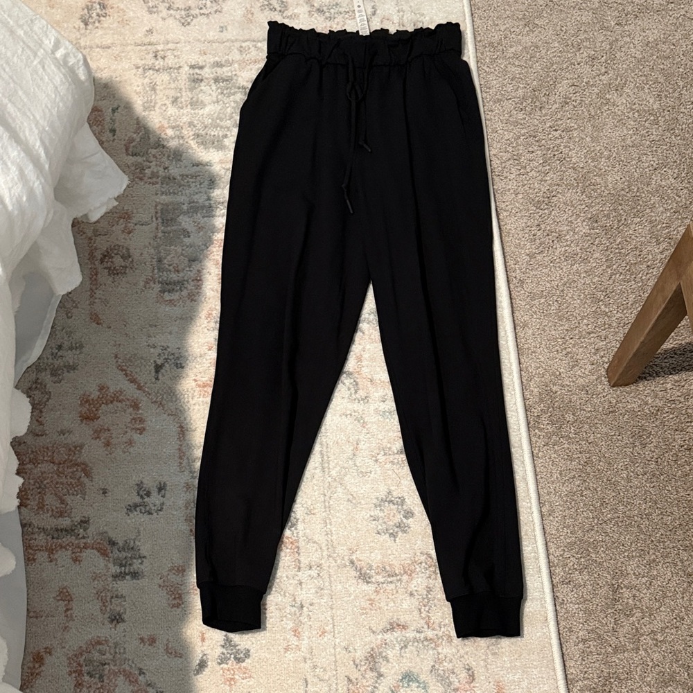 Lululemon stretch jogger
